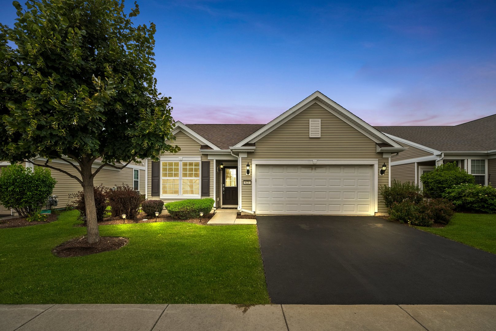 621 Pleasant Drive, Shorewood, IL 60404