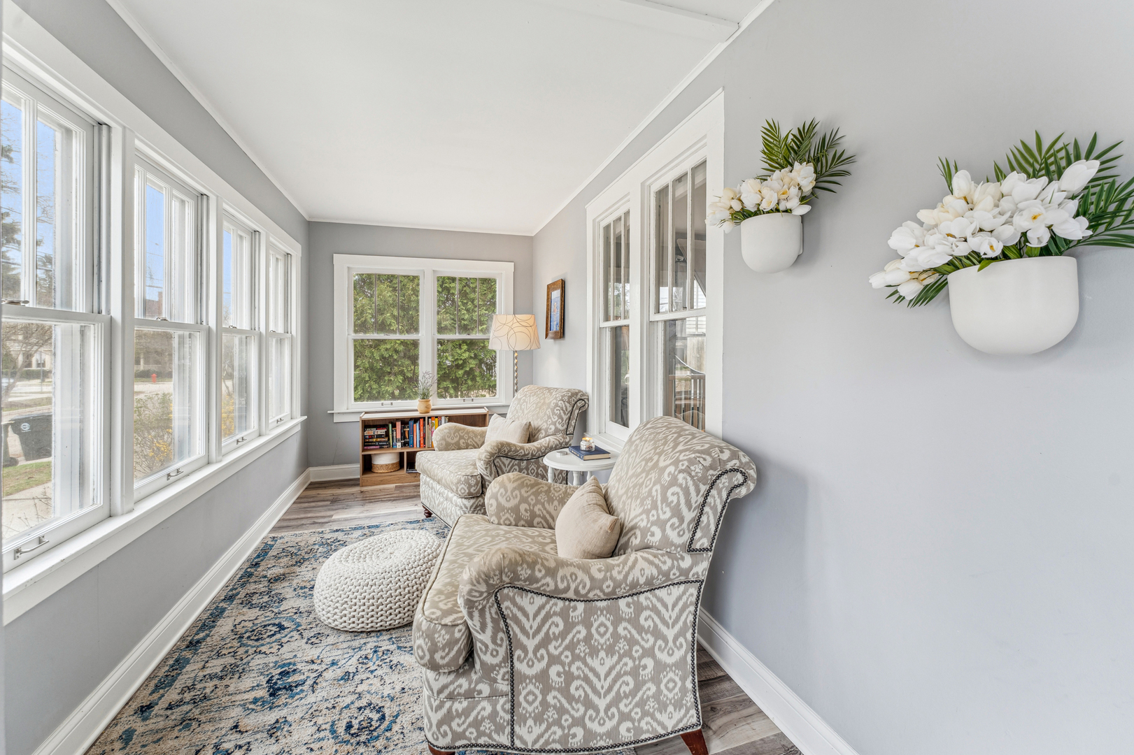 211 E Russell Street, Barrington, IL 60010