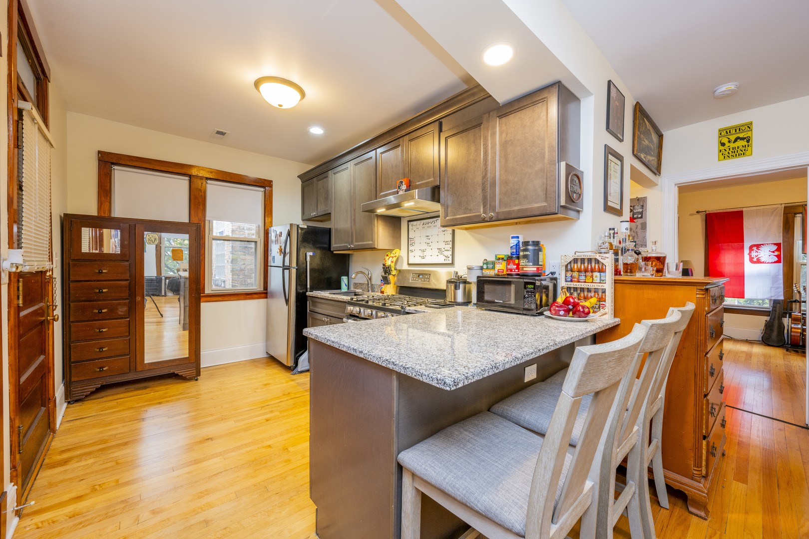 3258 N Linder Avenue #2D, Chicago, IL 60641
