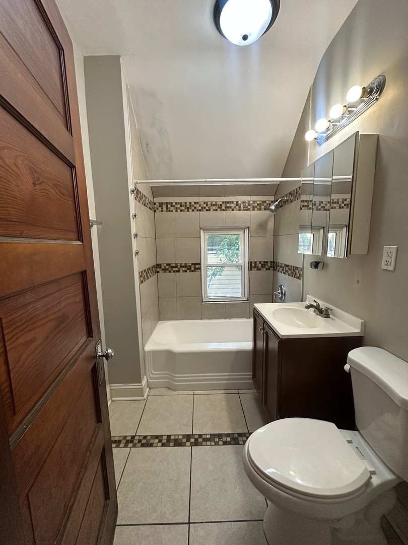 11344 S Calumet Avenue #2, Chicago, IL 60628