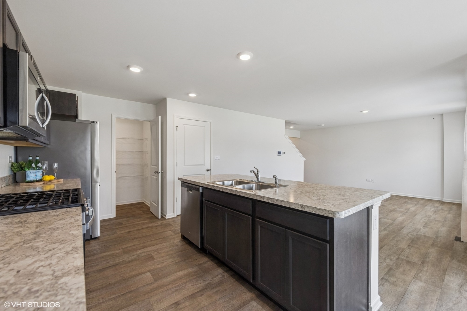 411 Stockton Drive, Joliet, IL 60436