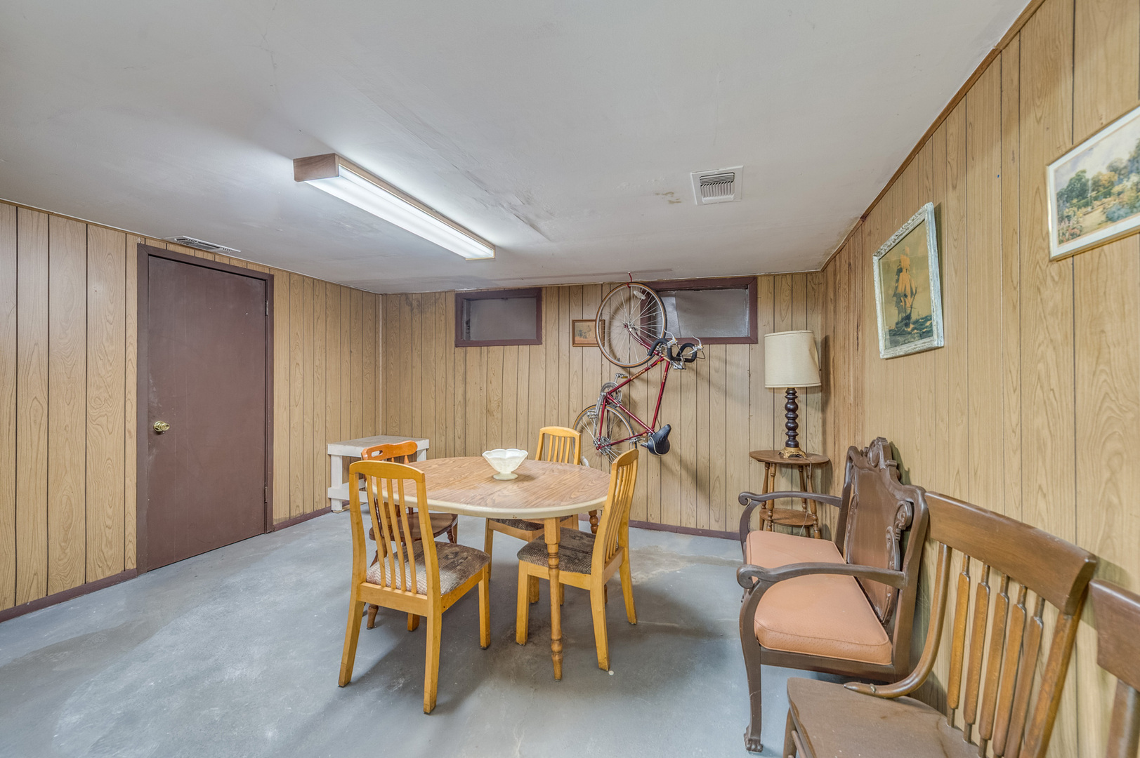 237 S Rush Street, Itasca, IL 60143