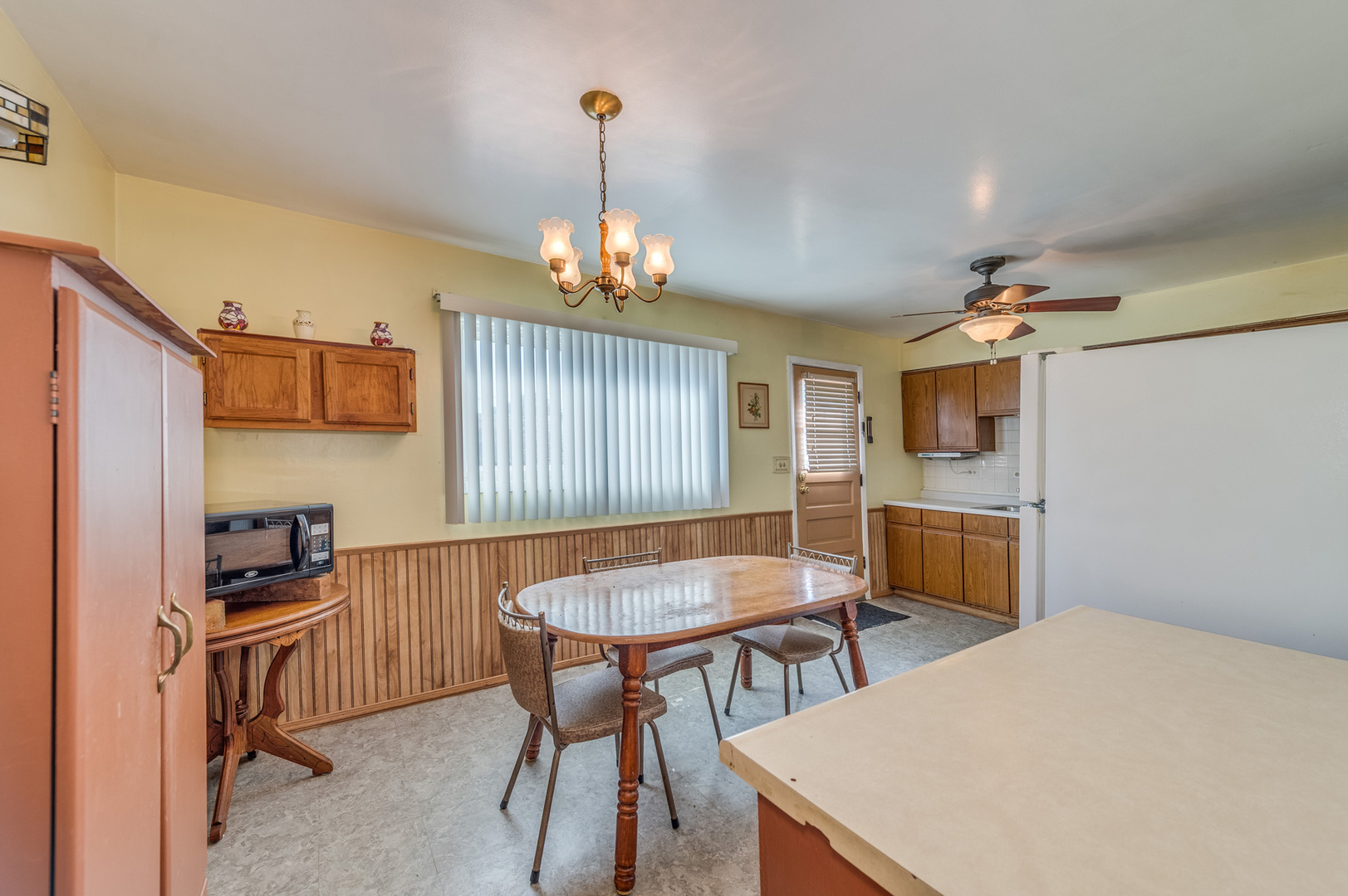 237 S Rush Street, Itasca, IL 60143