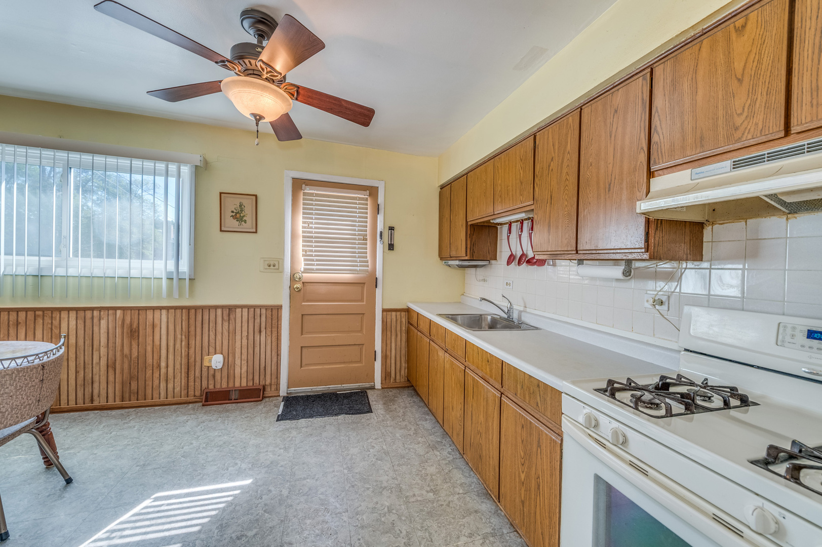237 S Rush Street, Itasca, IL 60143