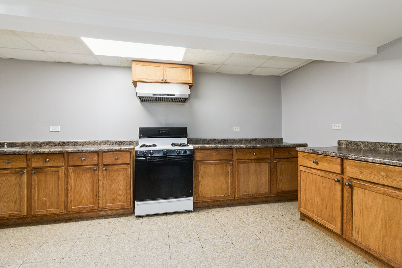 1110 Natalie Drive, West Chicago, IL 60185