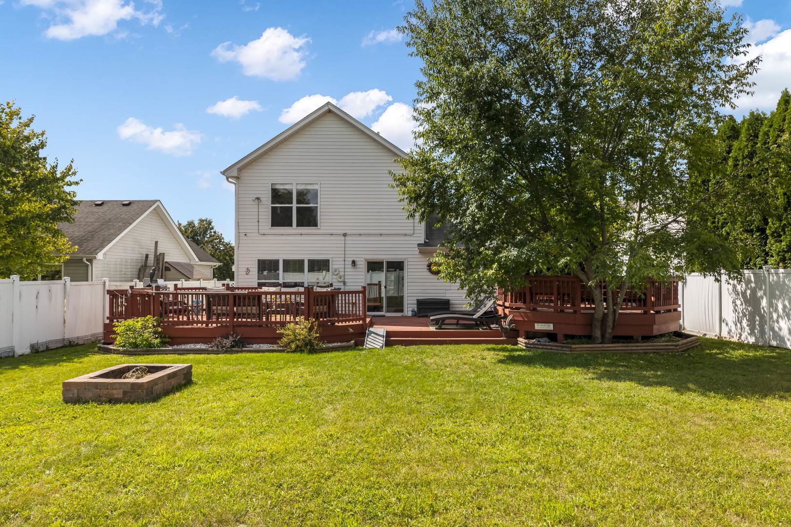 752 Kensington Boulevard, DeKalb, IL 60115