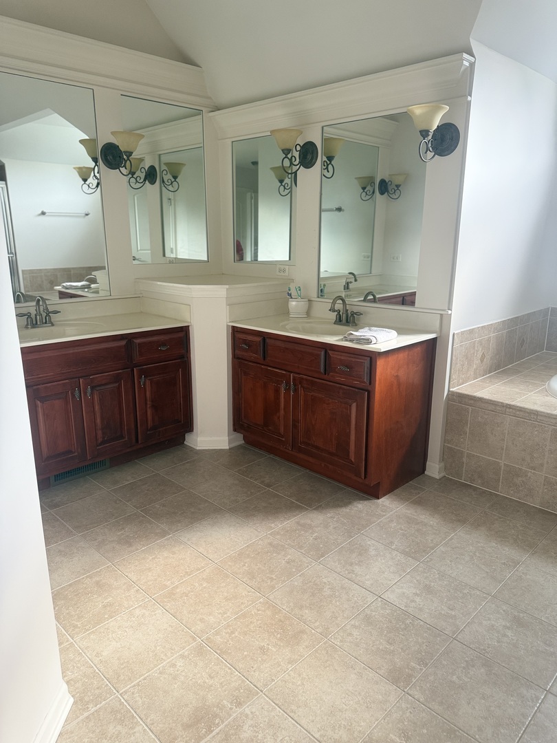 13035 Grande Pines Boulevard, Plainfield, IL 60585