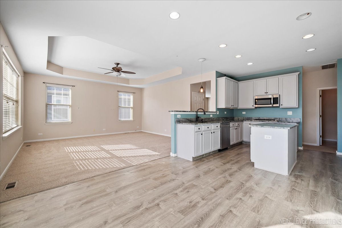712 Bohannon Circle, Oswego, IL 60543