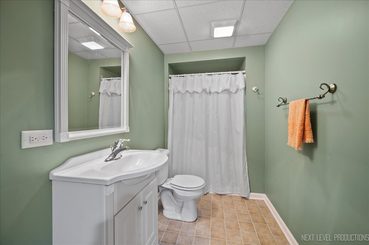 712 Bohannon Circle, Oswego, IL 60543