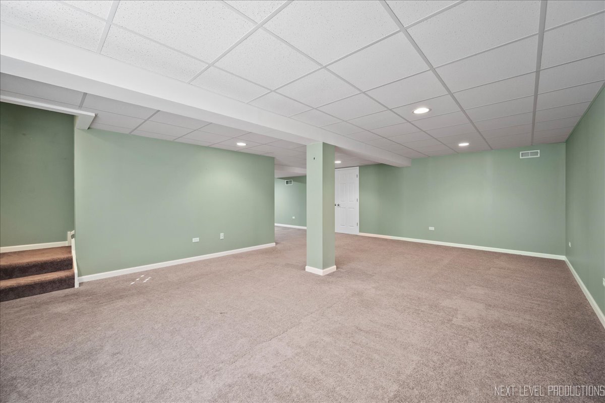712 Bohannon Circle, Oswego, IL 60543