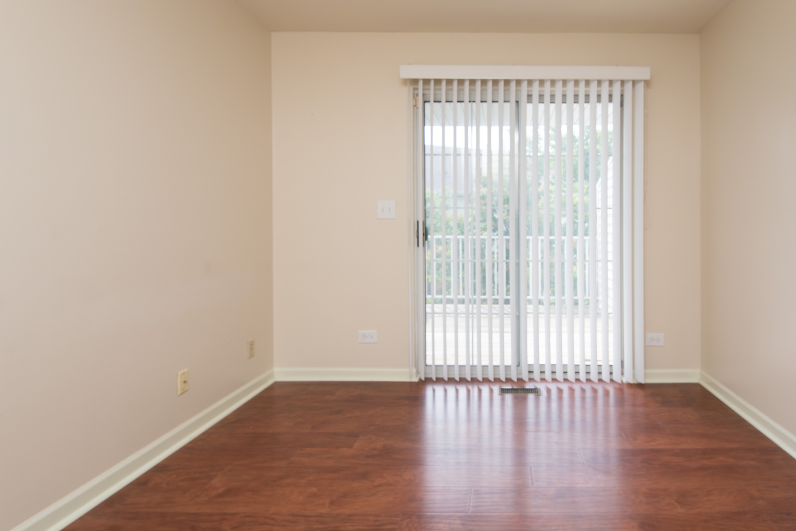 483 Grosse Pointe Circle #483, Vernon Hills, IL 60061