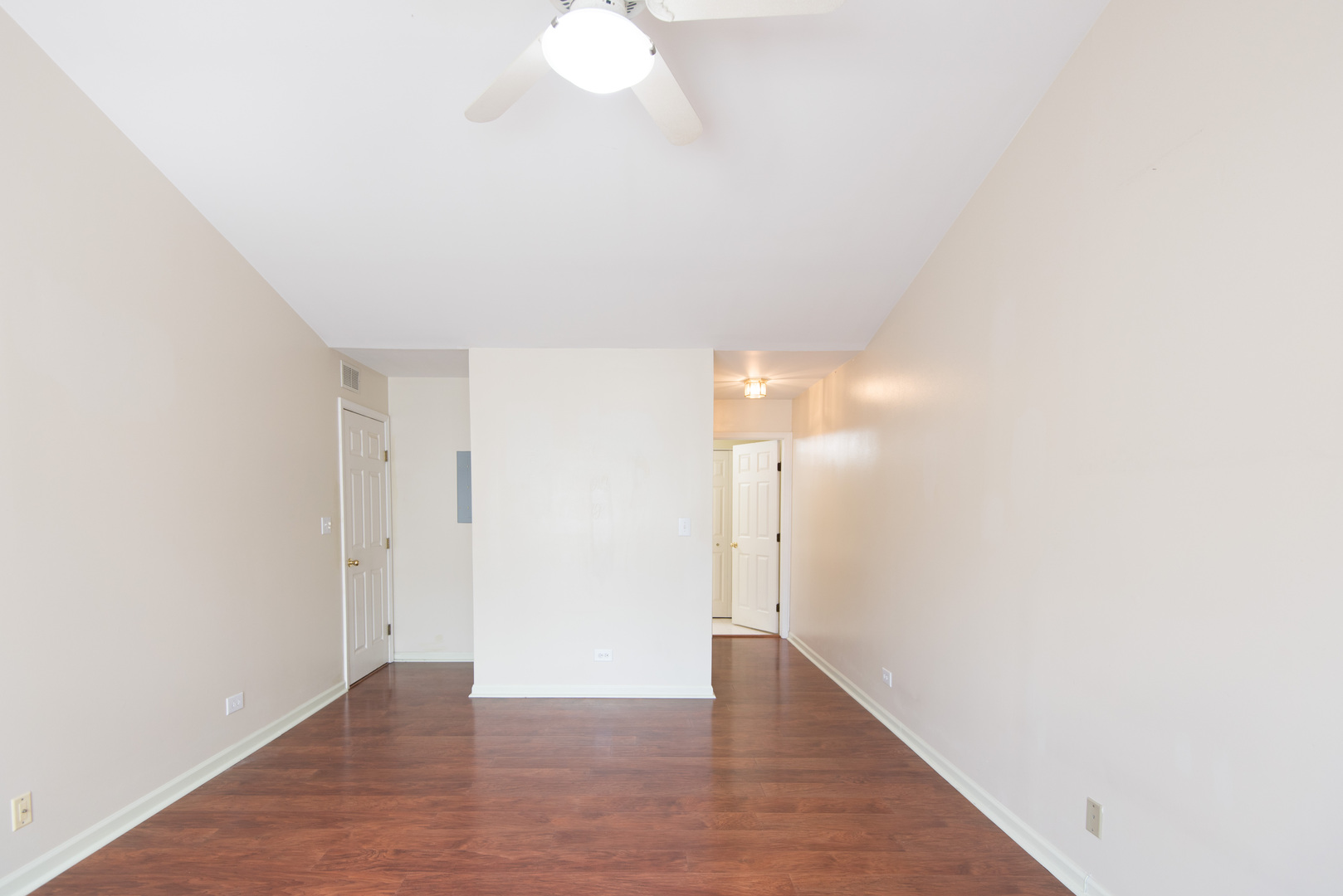 483 Grosse Pointe Circle #483, Vernon Hills, IL 60061