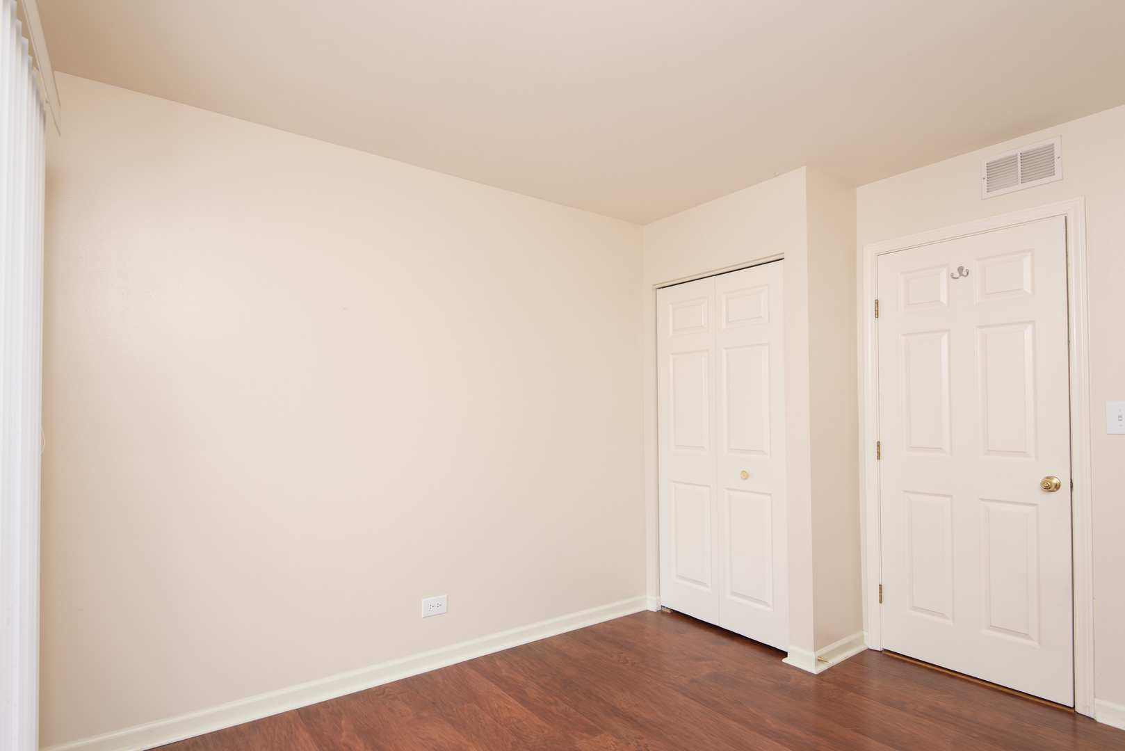 483 Grosse Pointe Circle #483, Vernon Hills, IL 60061
