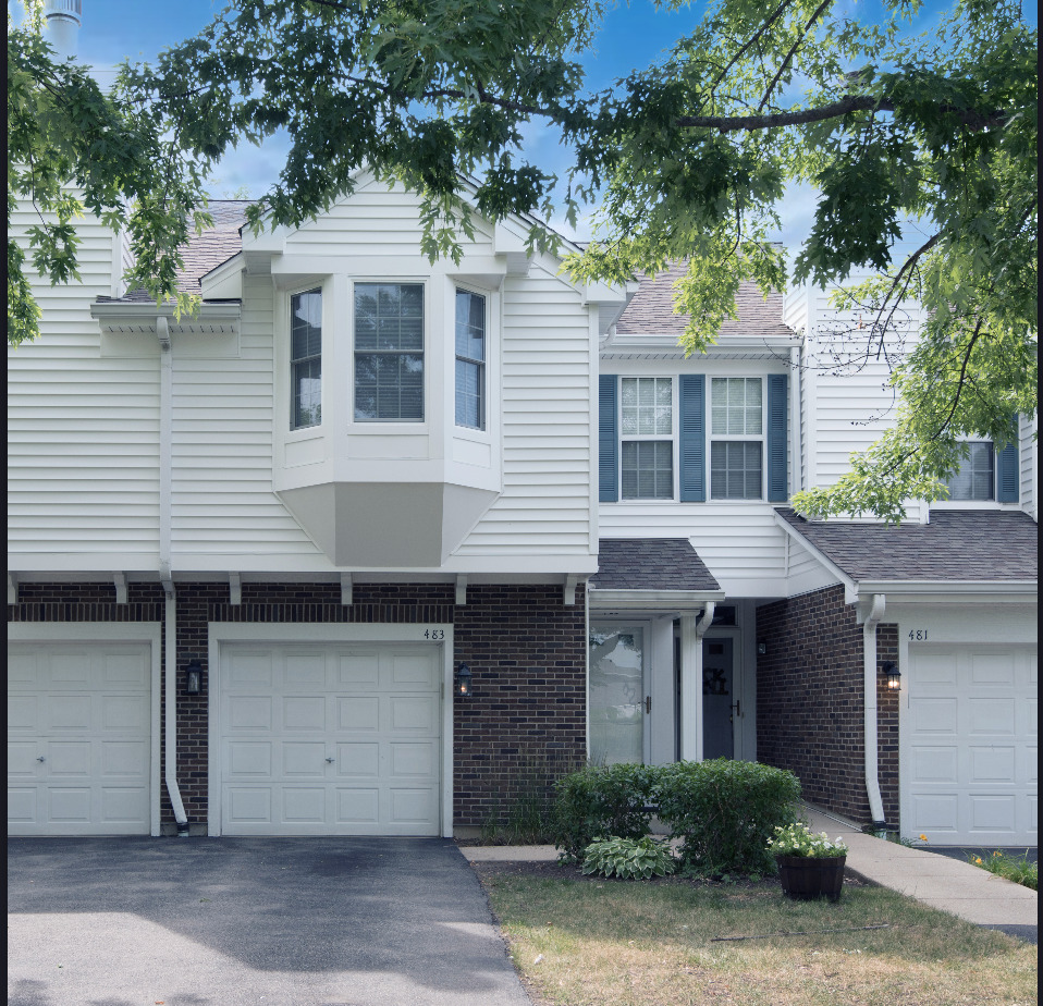 483 Grosse Pointe Circle #483, Vernon Hills, IL 60061
