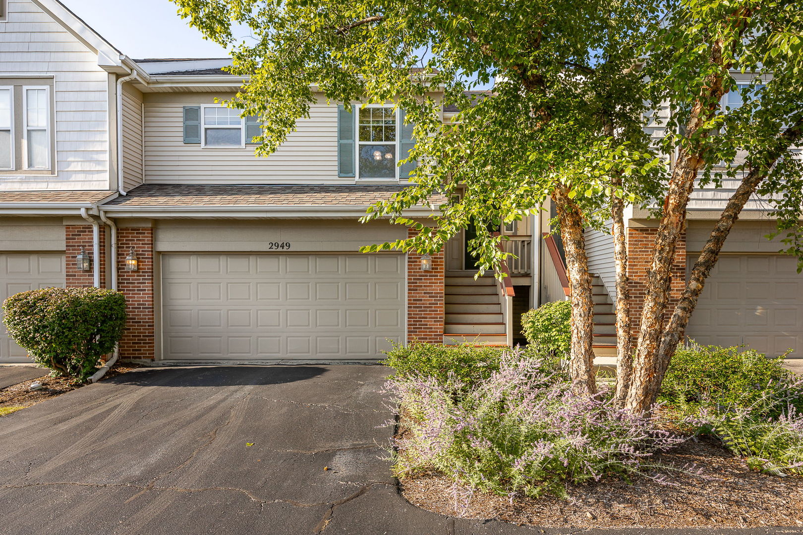 2949 Saganashkee Lane, Naperville, IL 60564