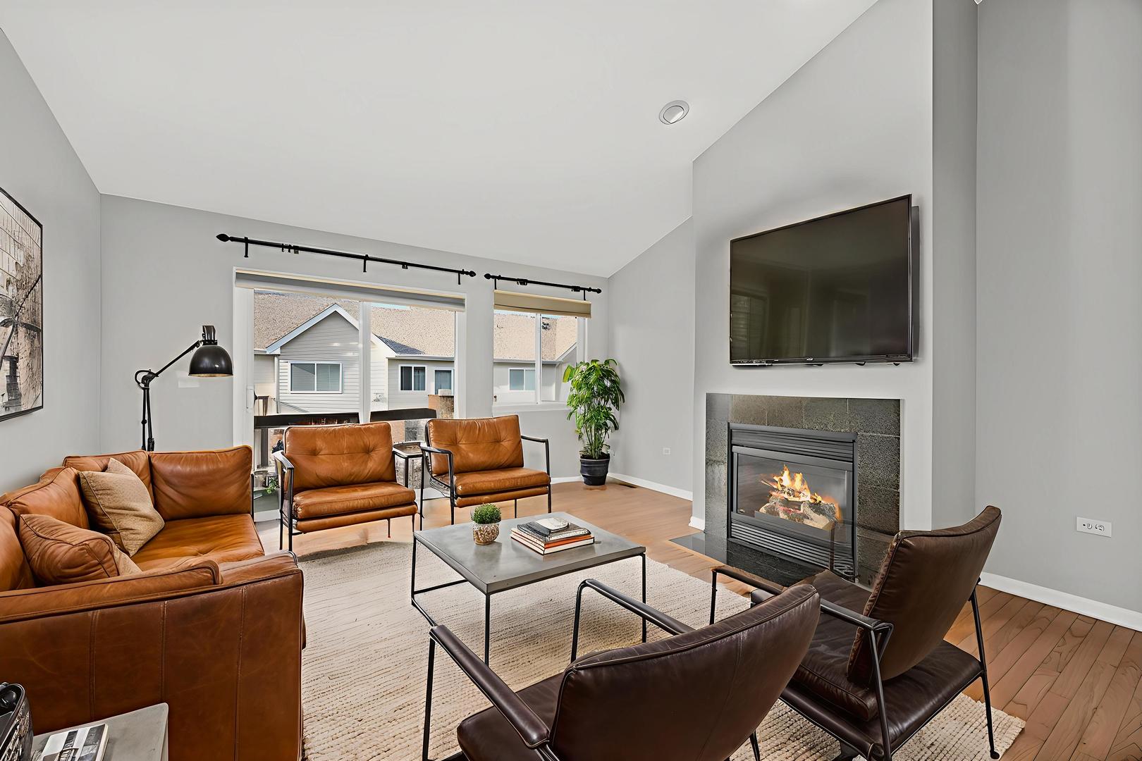 2949 Saganashkee Lane, Naperville, IL 60564