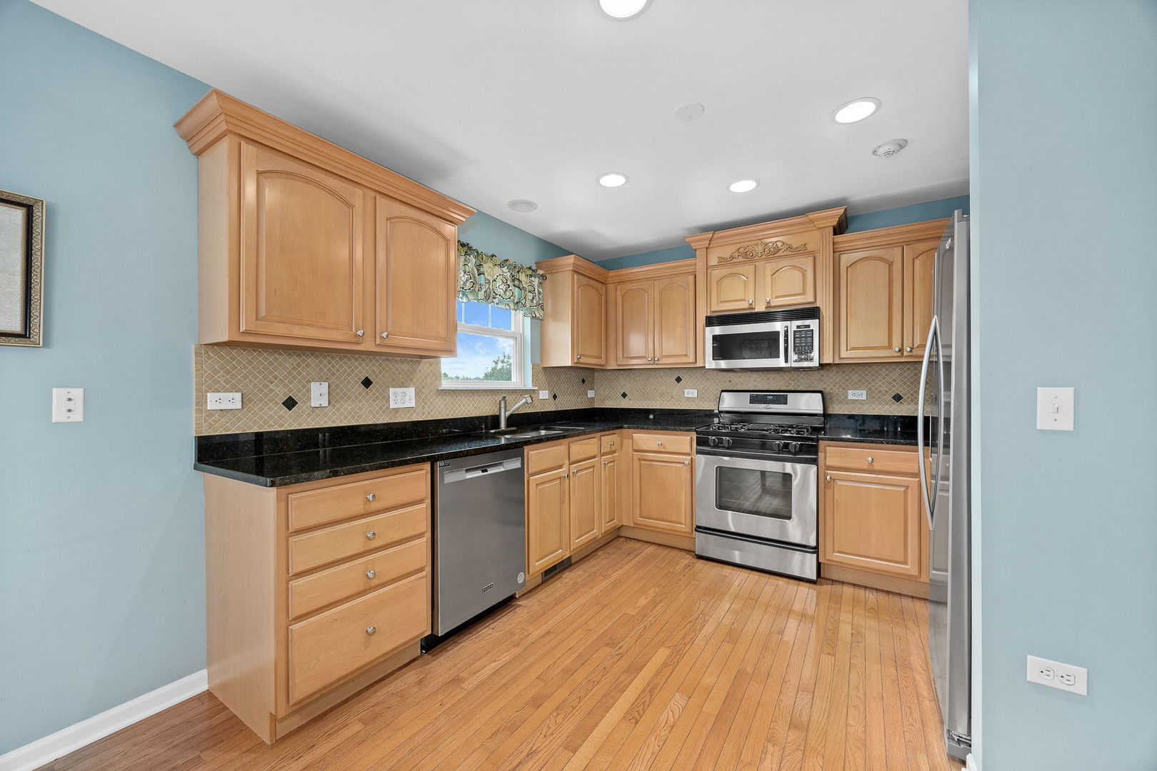 2949 Saganashkee Lane, Naperville, IL 60564