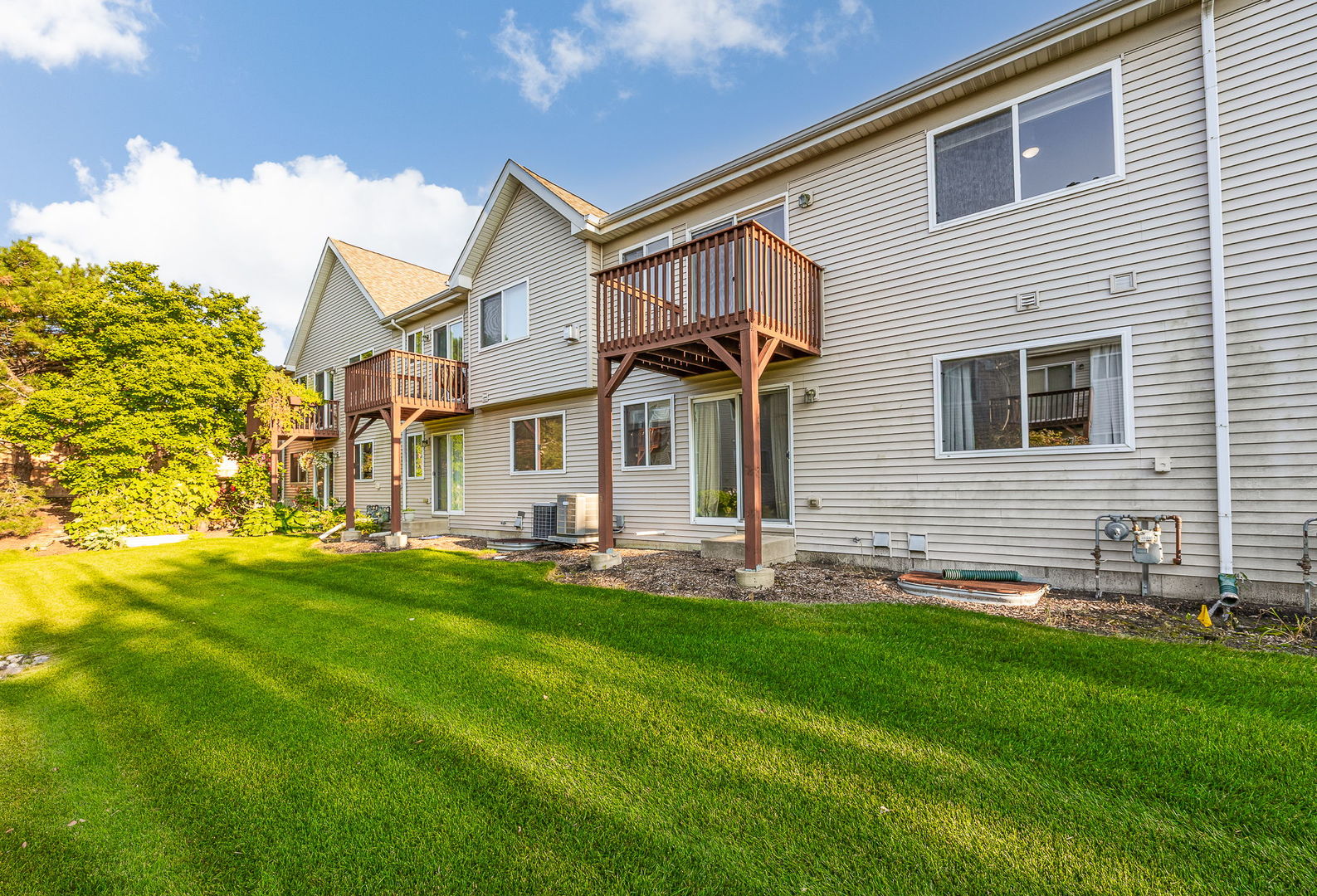 2949 Saganashkee Lane, Naperville, IL 60564