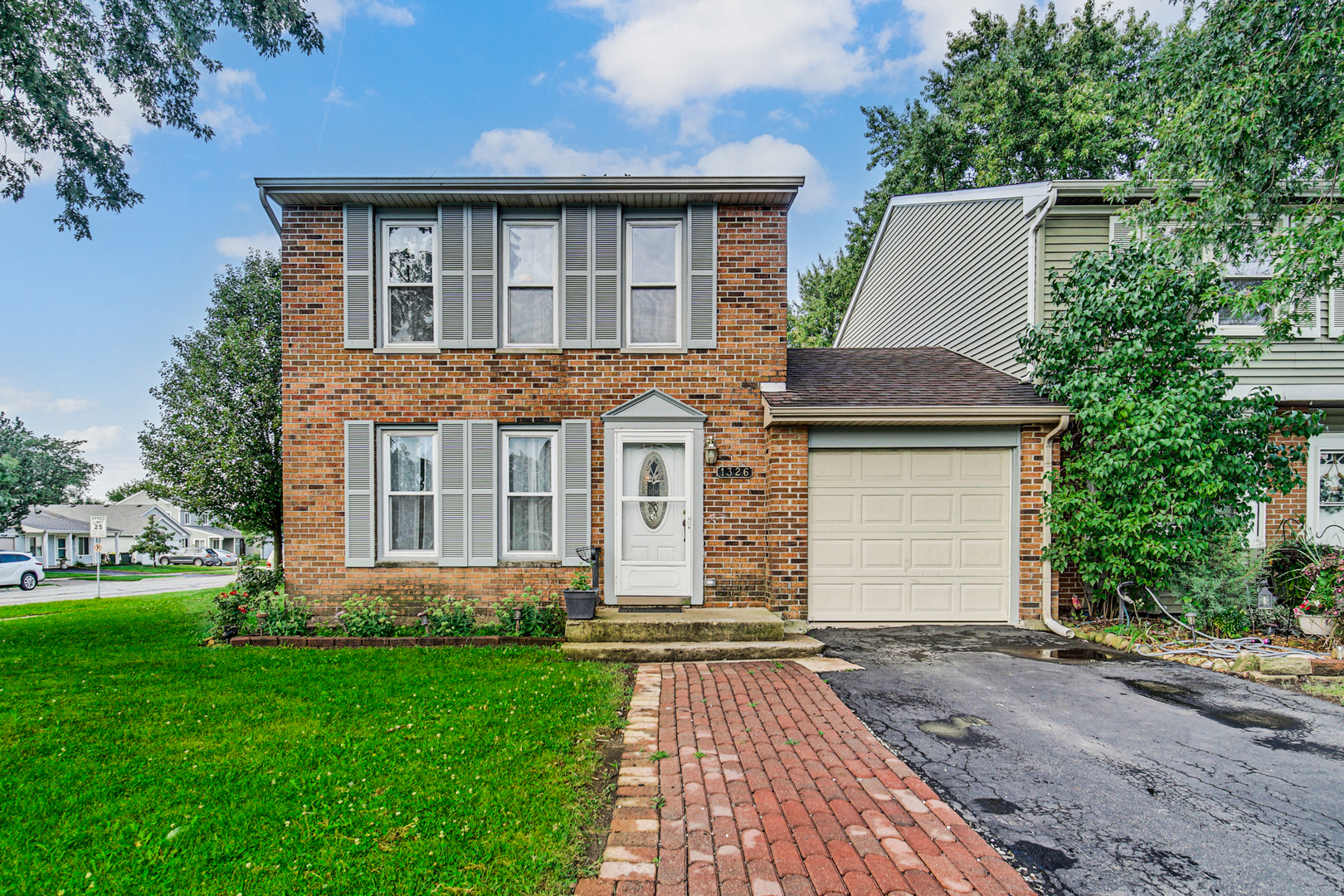 1326 Spring Valley Drive #1326, Carol Stream, IL 60188