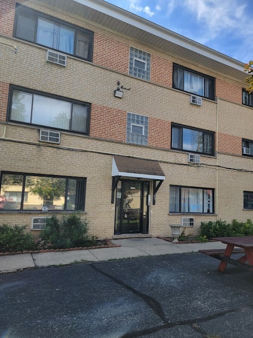 36 S 19th Avenue #2E, Maywood, IL 60153