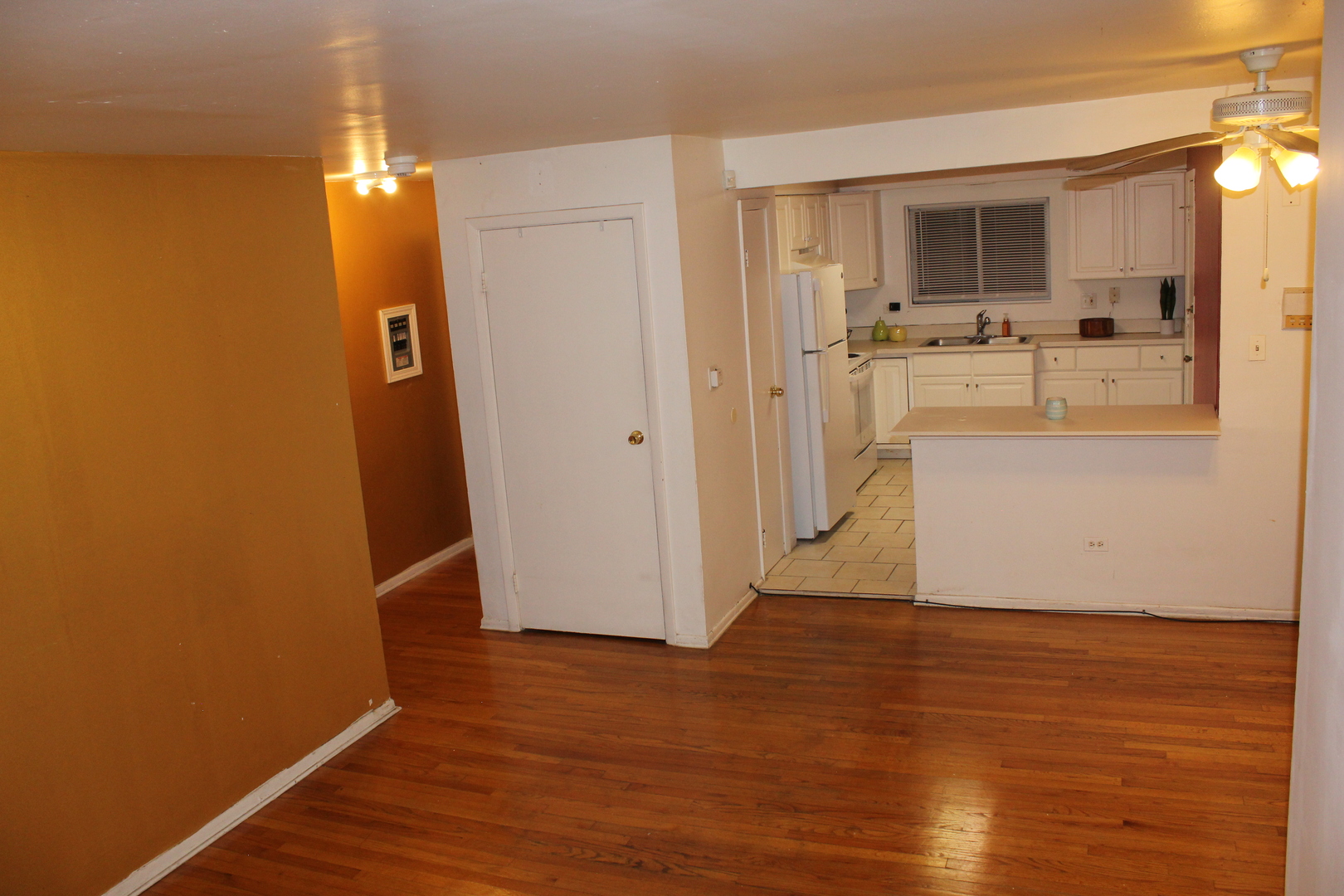 36 S 19th Avenue #2E, Maywood, IL 60153
