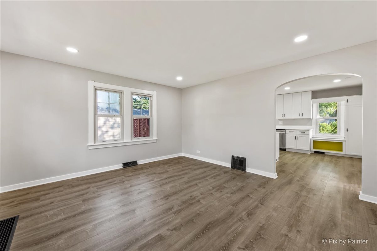 714 E Elmwood Avenue, West Chicago, IL 60185