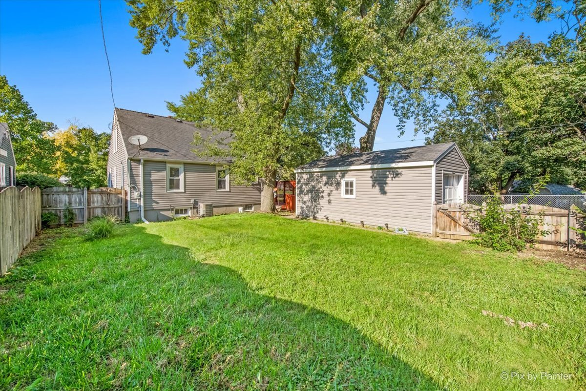 714 E Elmwood Avenue, West Chicago, IL 60185