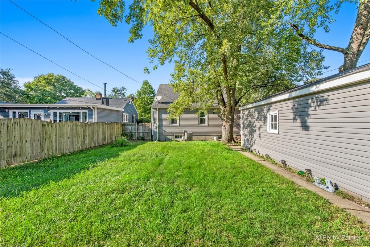 714 E Elmwood Avenue, West Chicago, IL 60185