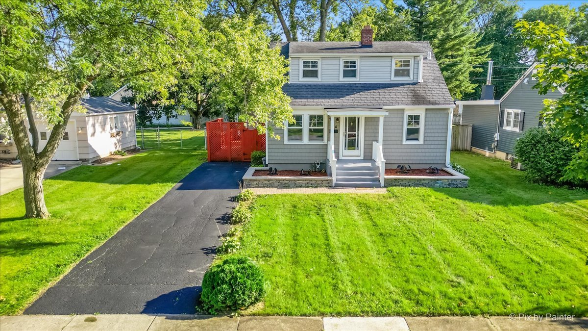 714 E Elmwood Avenue, West Chicago, IL 60185