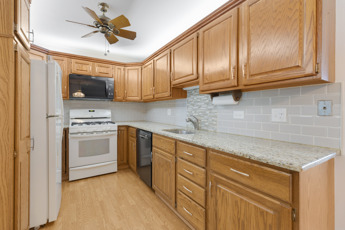 700 WELLINGTON Avenue #419, Elk Grove Village, IL 60007