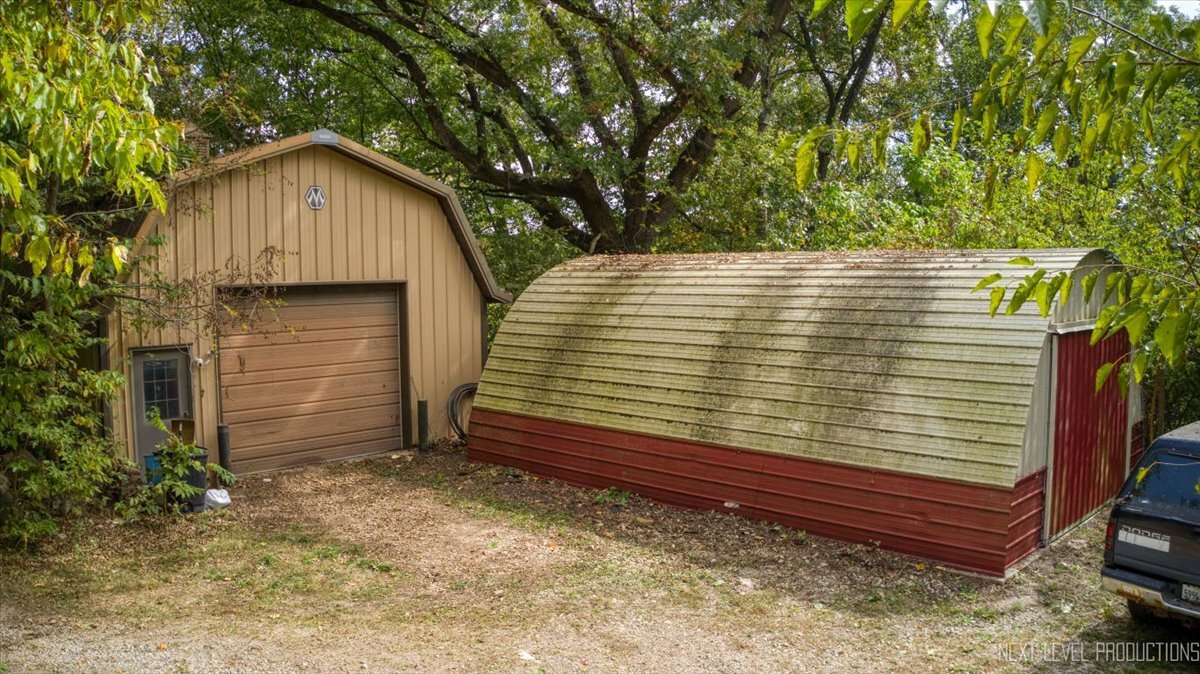 12712 River Road, Plano, IL 60545