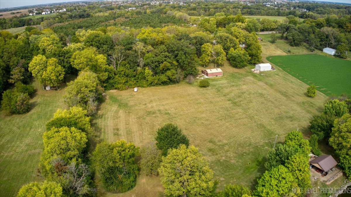 12712 River Road, Plano, IL 60545