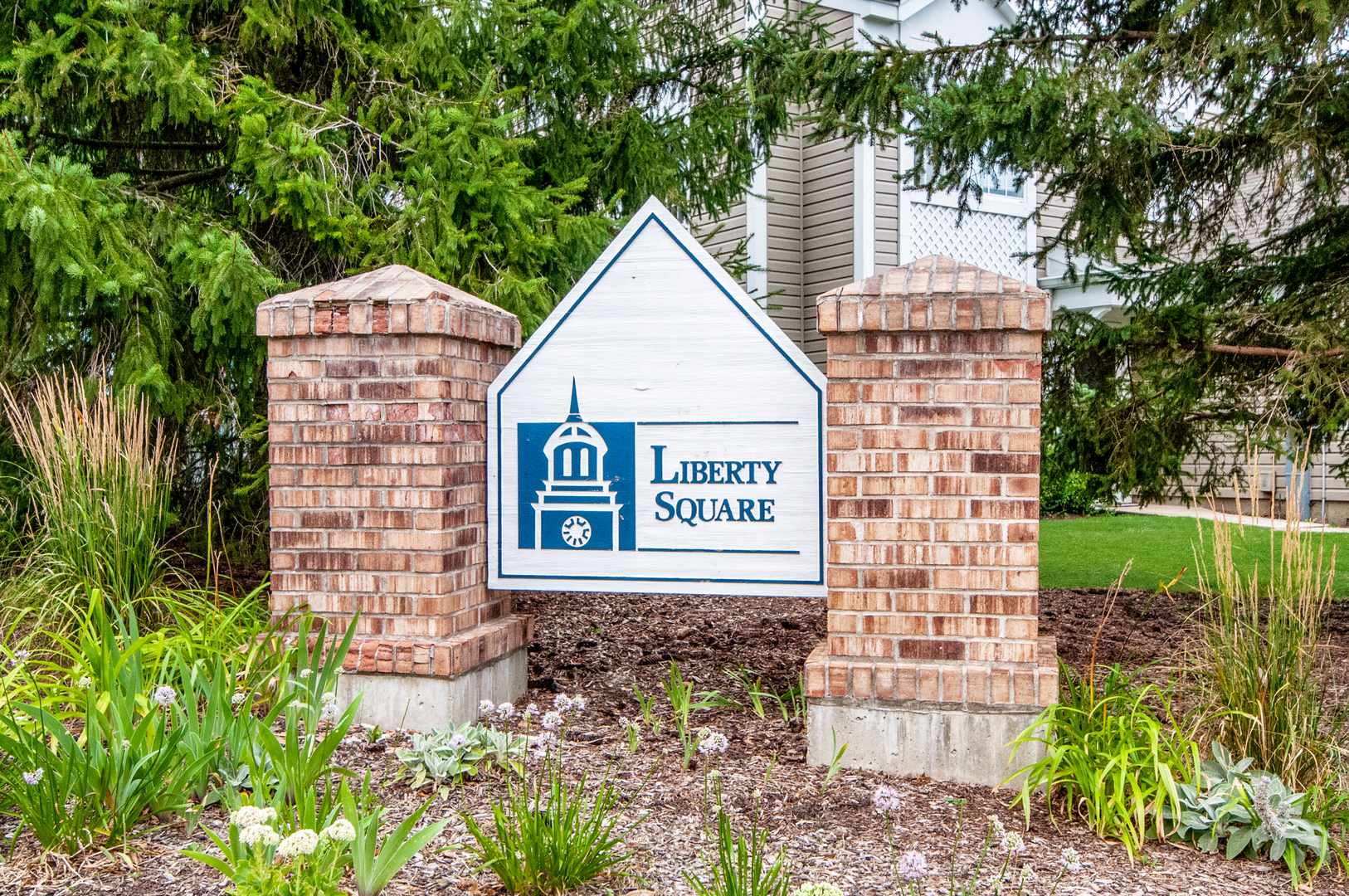403 Trenton Court, Aurora, IL 60504