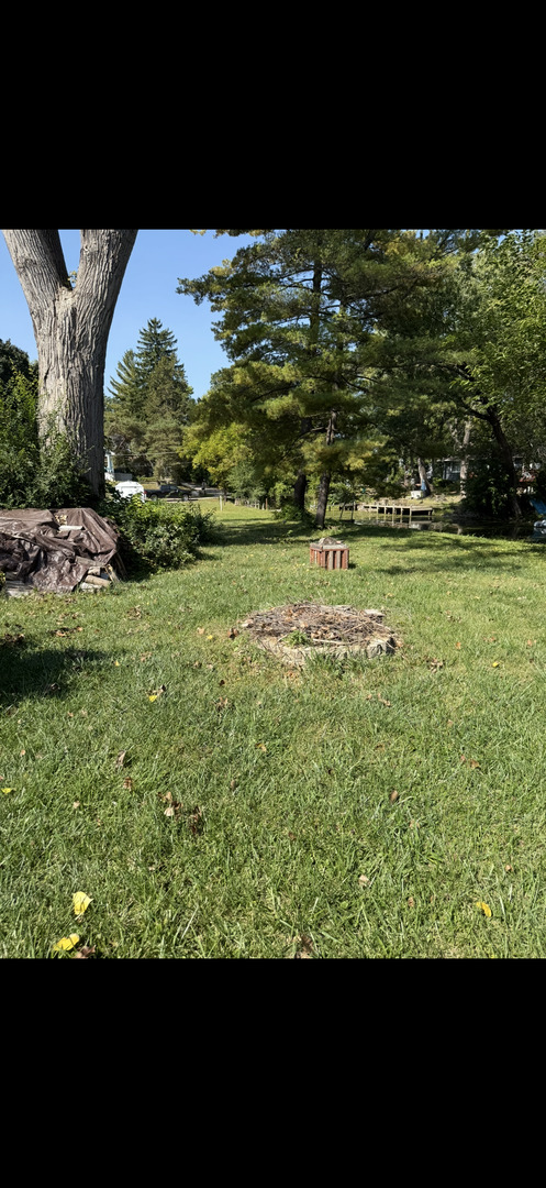 35 Medinah Avenue, Fox Lake, IL 60020