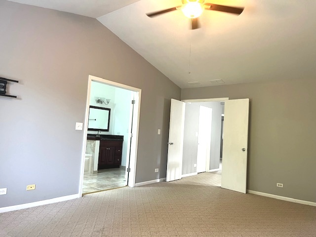 245 CARLISLE Avenue, Westmont, IL 60559