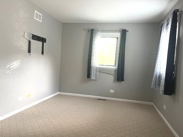 245 CARLISLE Avenue, Westmont, IL 60559