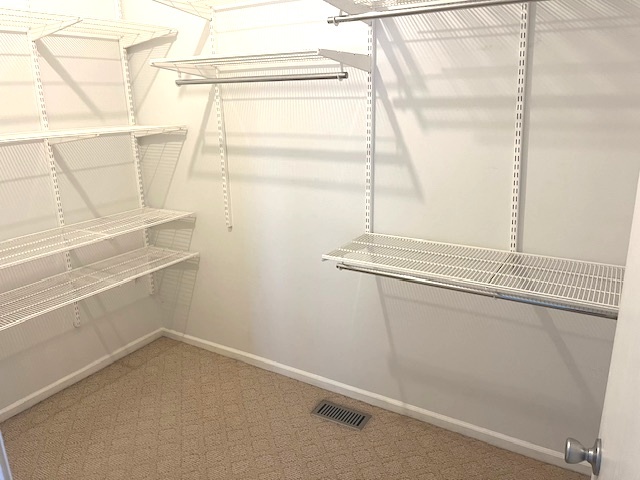 245 CARLISLE Avenue, Westmont, IL 60559