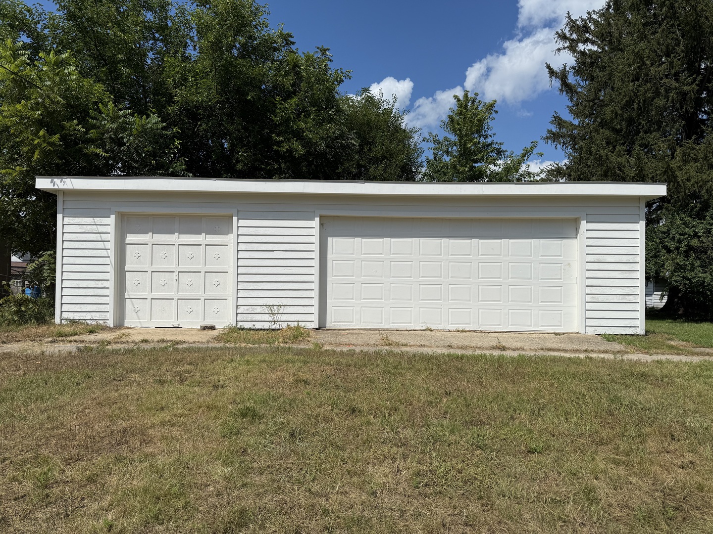 302 W Cook Street, Sheffield, IL 61361