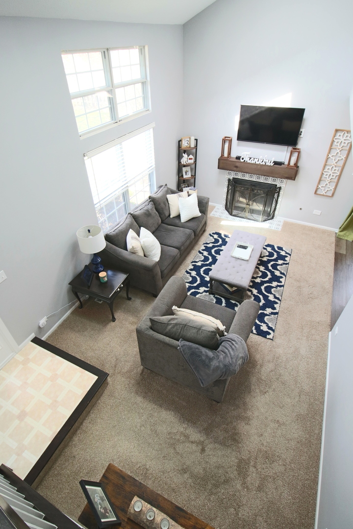 3S072 Timber Drive #9C, Warrenville, IL 60555