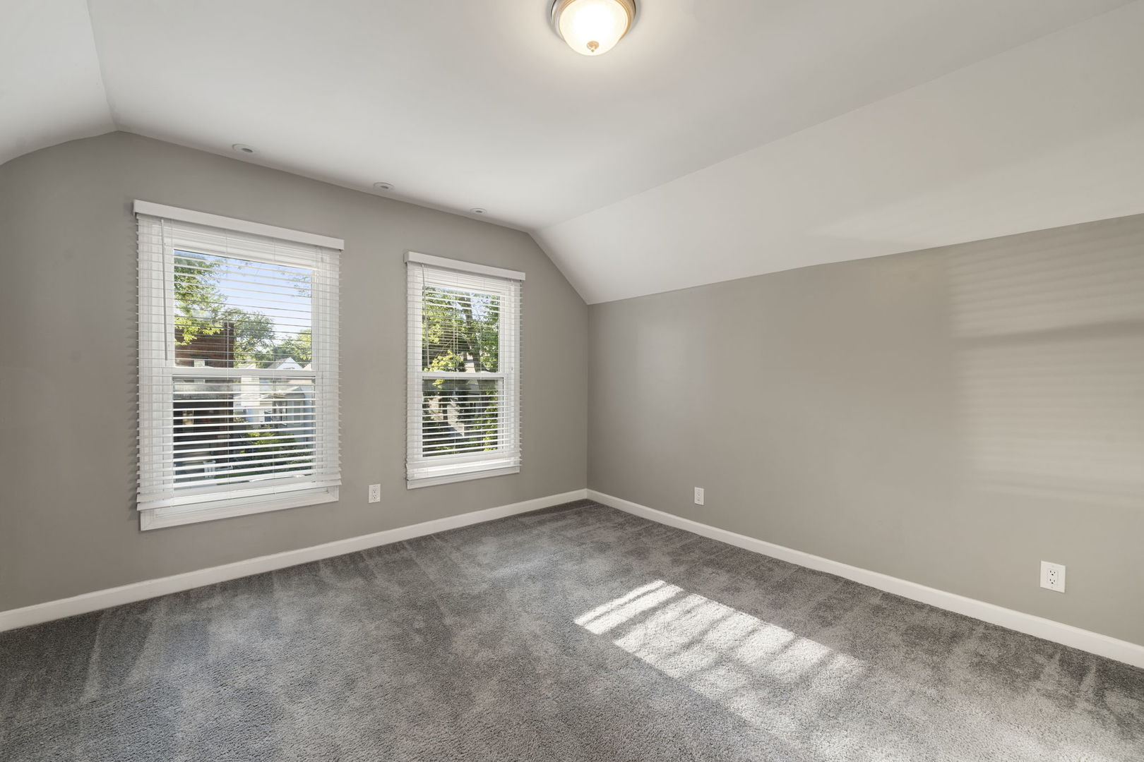 4139 N Kenneth Avenue, Chicago, IL 60641