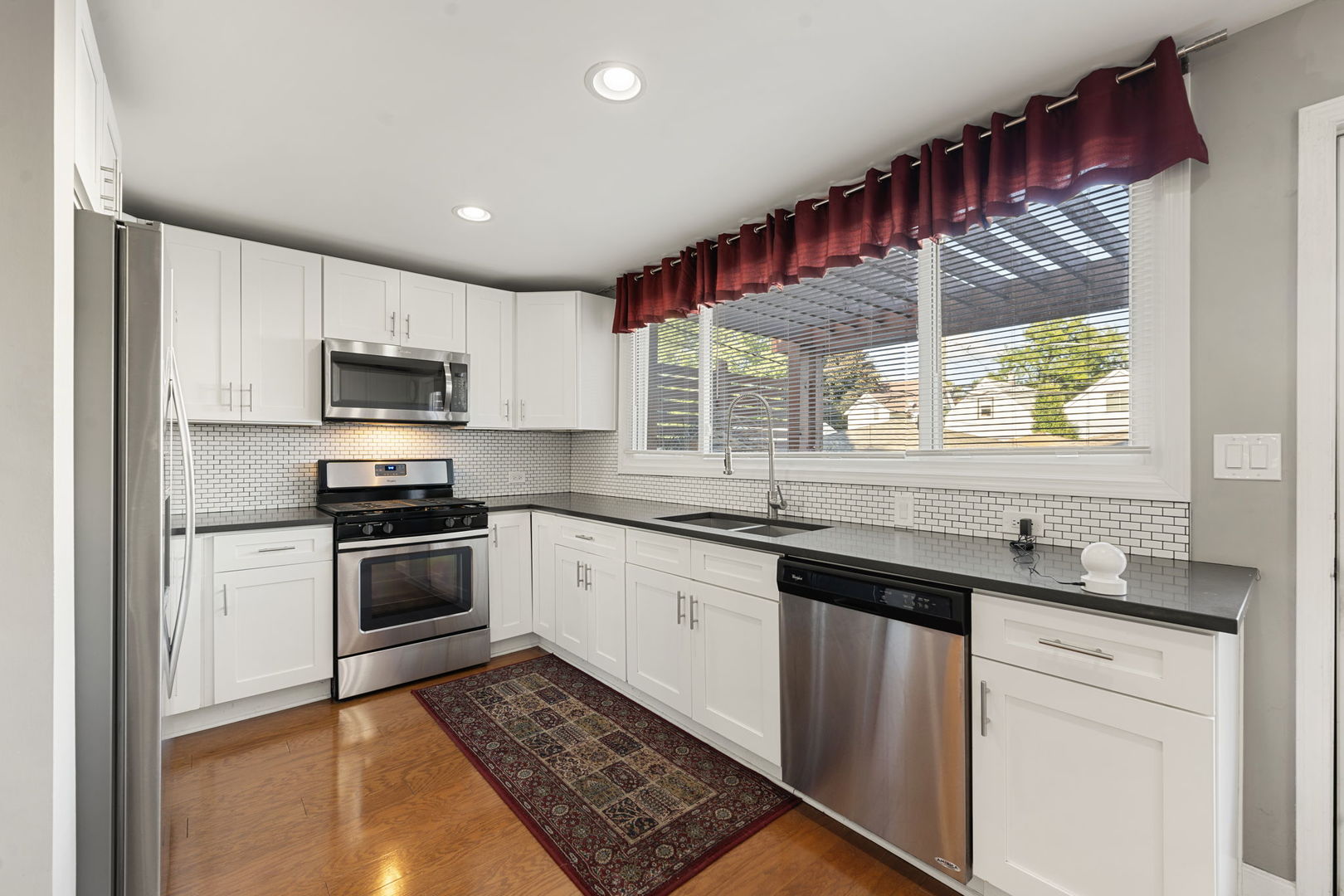 4139 N Kenneth Avenue, Chicago, IL 60641