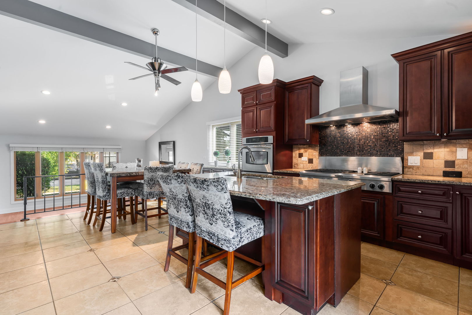 1741 W Goldengate Drive, Addison, IL 60101
