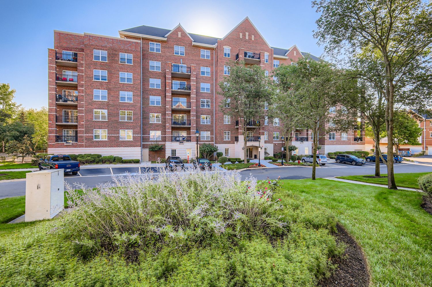 410 W Mahogany Court #309, Palatine, IL 60067