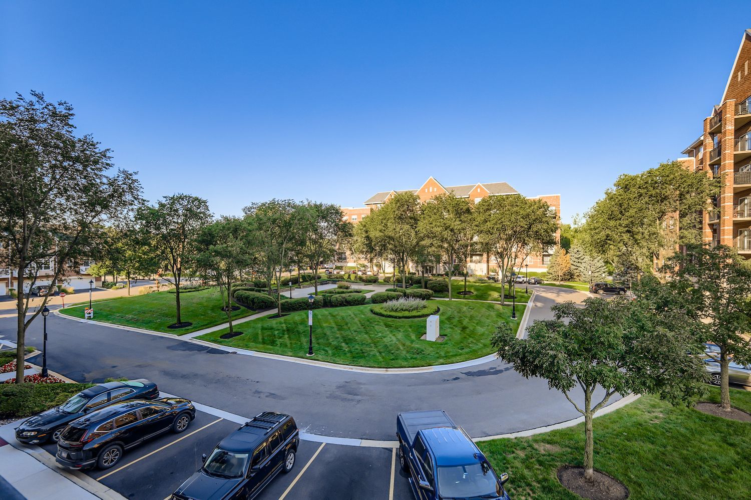 410 W Mahogany Court #309, Palatine, IL 60067