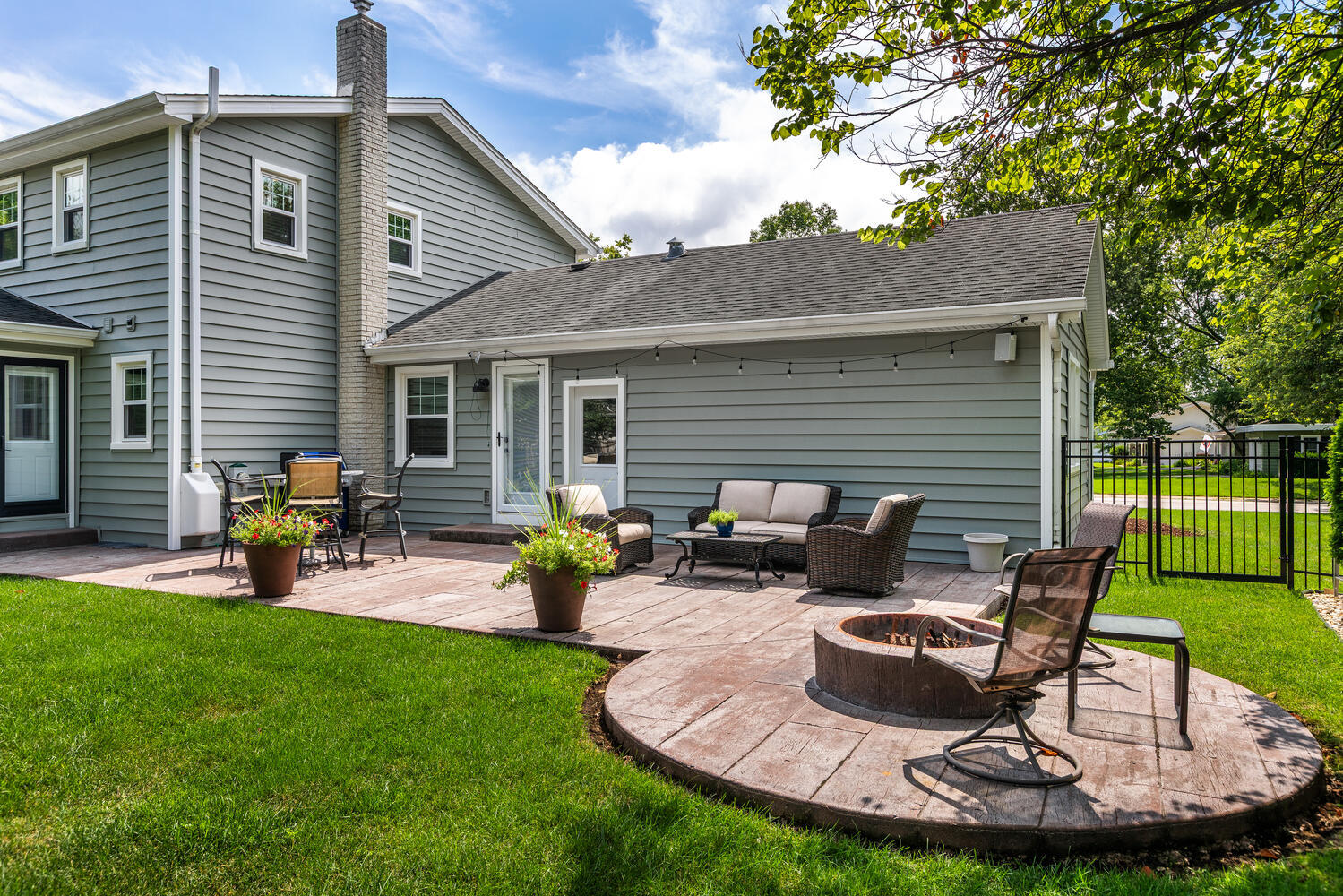 533 Cypress Drive, Naperville, IL 60540