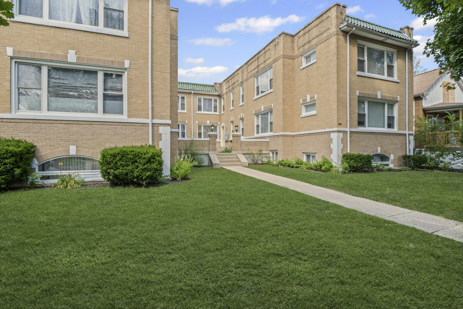5416 W Windsor Avenue #1N, Chicago, IL 60630
