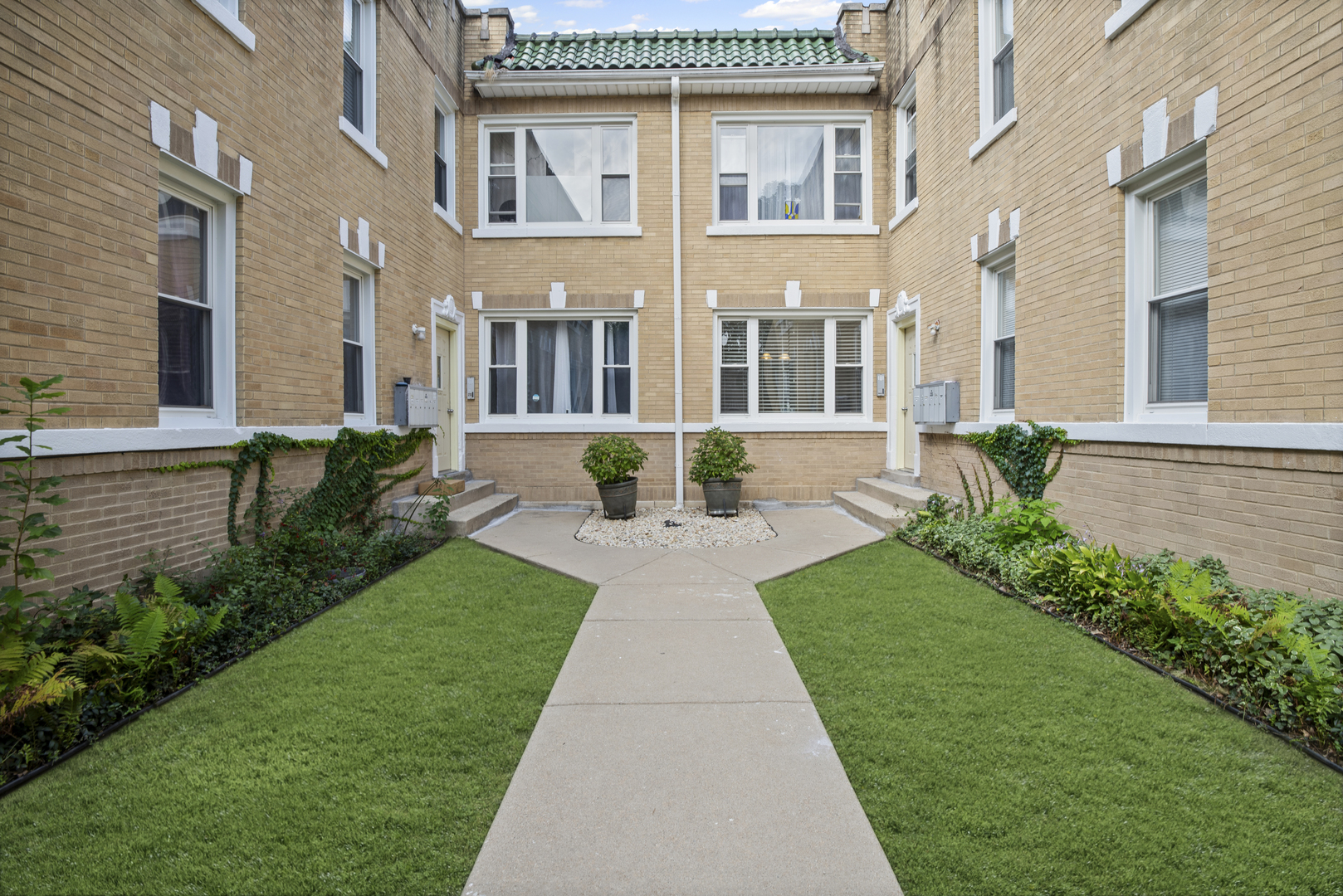 5416 W Windsor Avenue #1N, Chicago, IL 60630