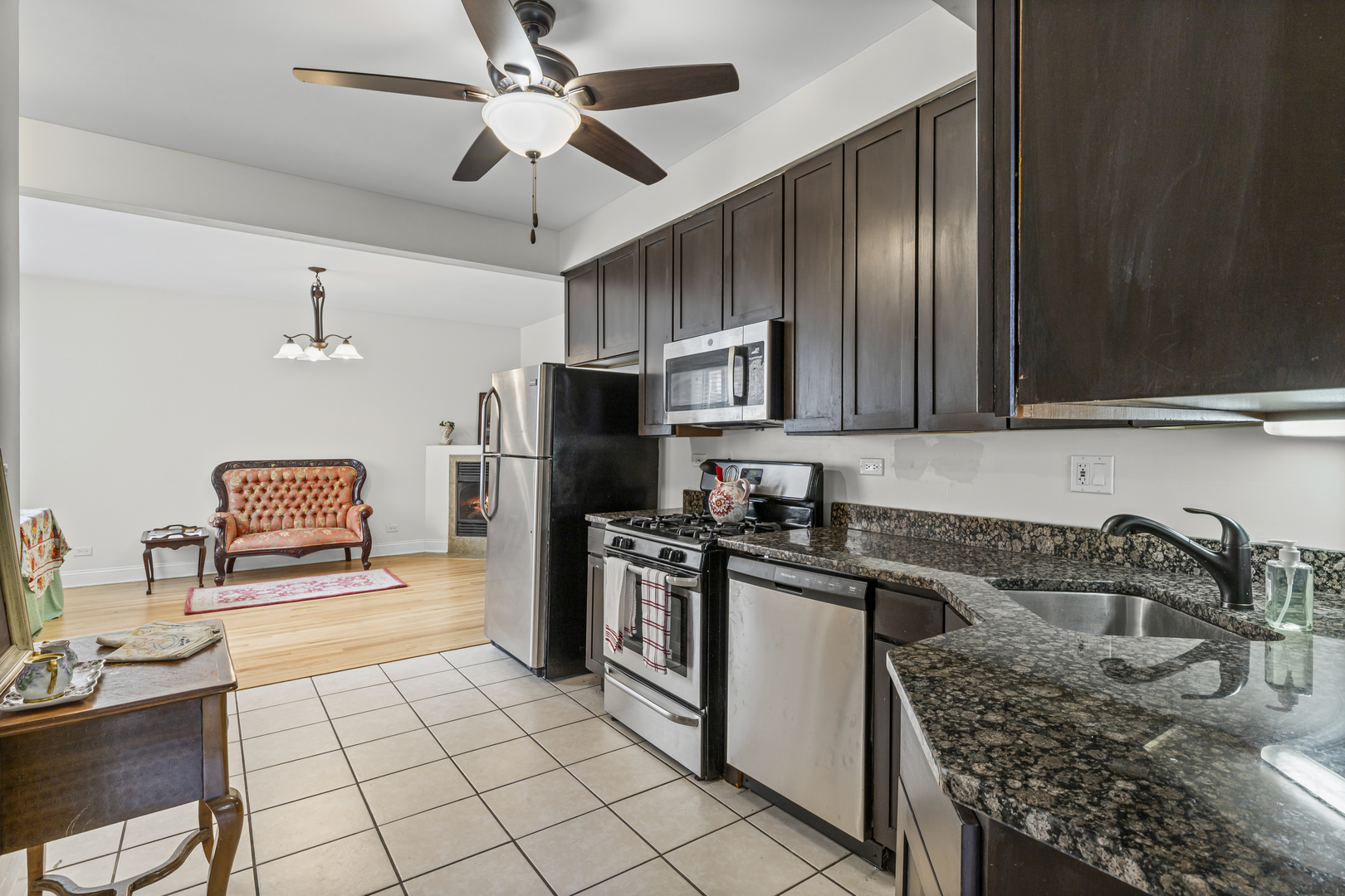 5416 W Windsor Avenue #1N, Chicago, IL 60630