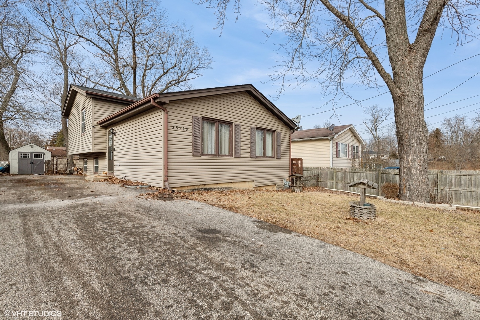 35720 N Laurel Avenue, Ingleside, IL 60041
