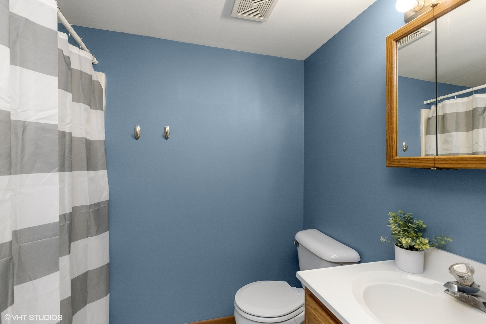 35720 N Laurel Avenue, Ingleside, IL 60041